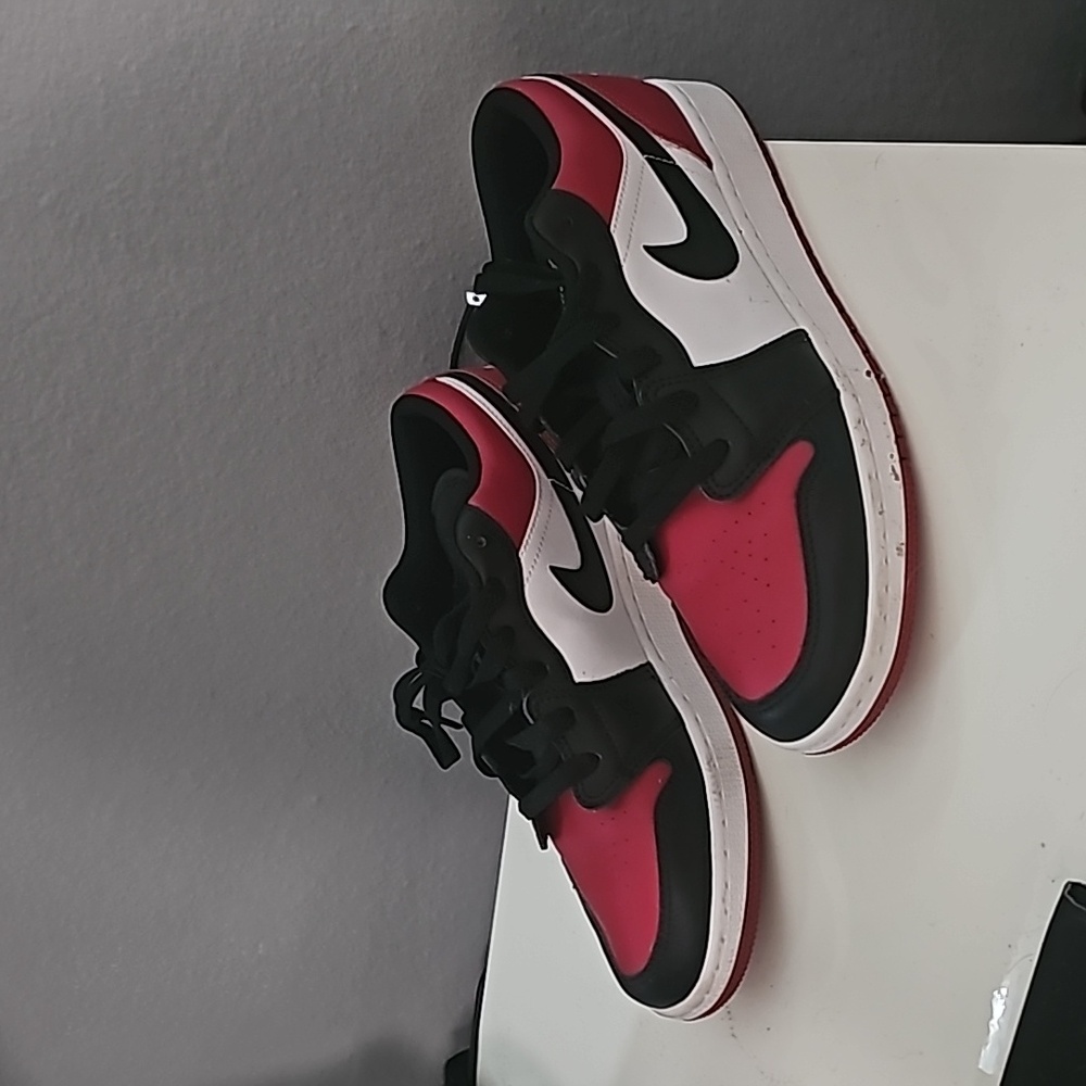 Black, white & Red Air Jordan low